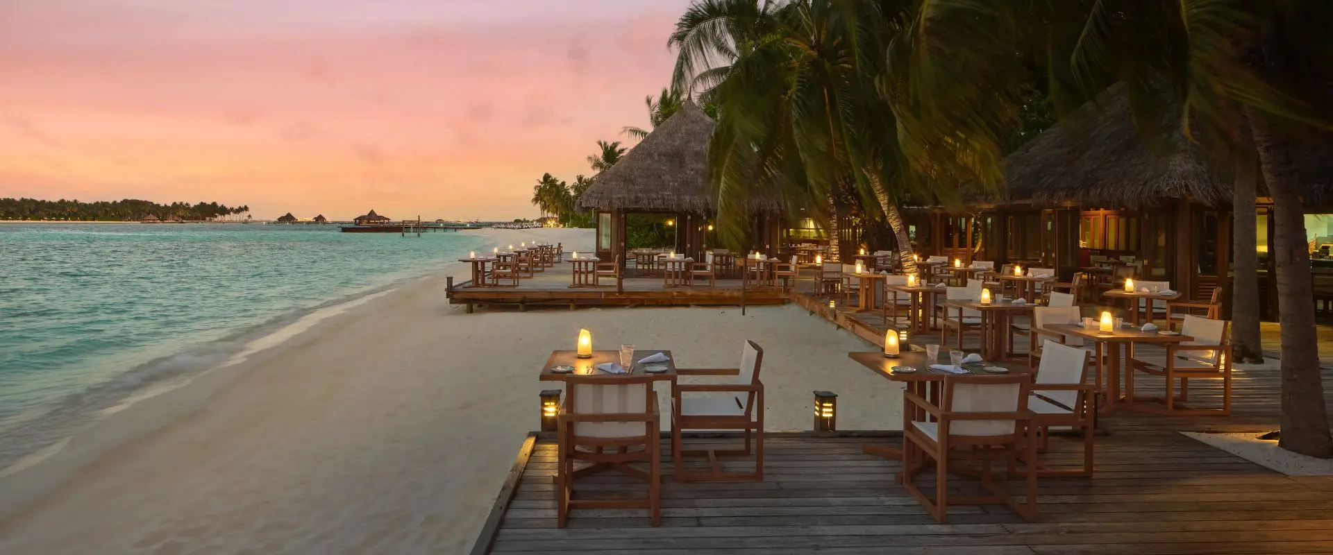 Vilu Restaurant overlooking the lagoon