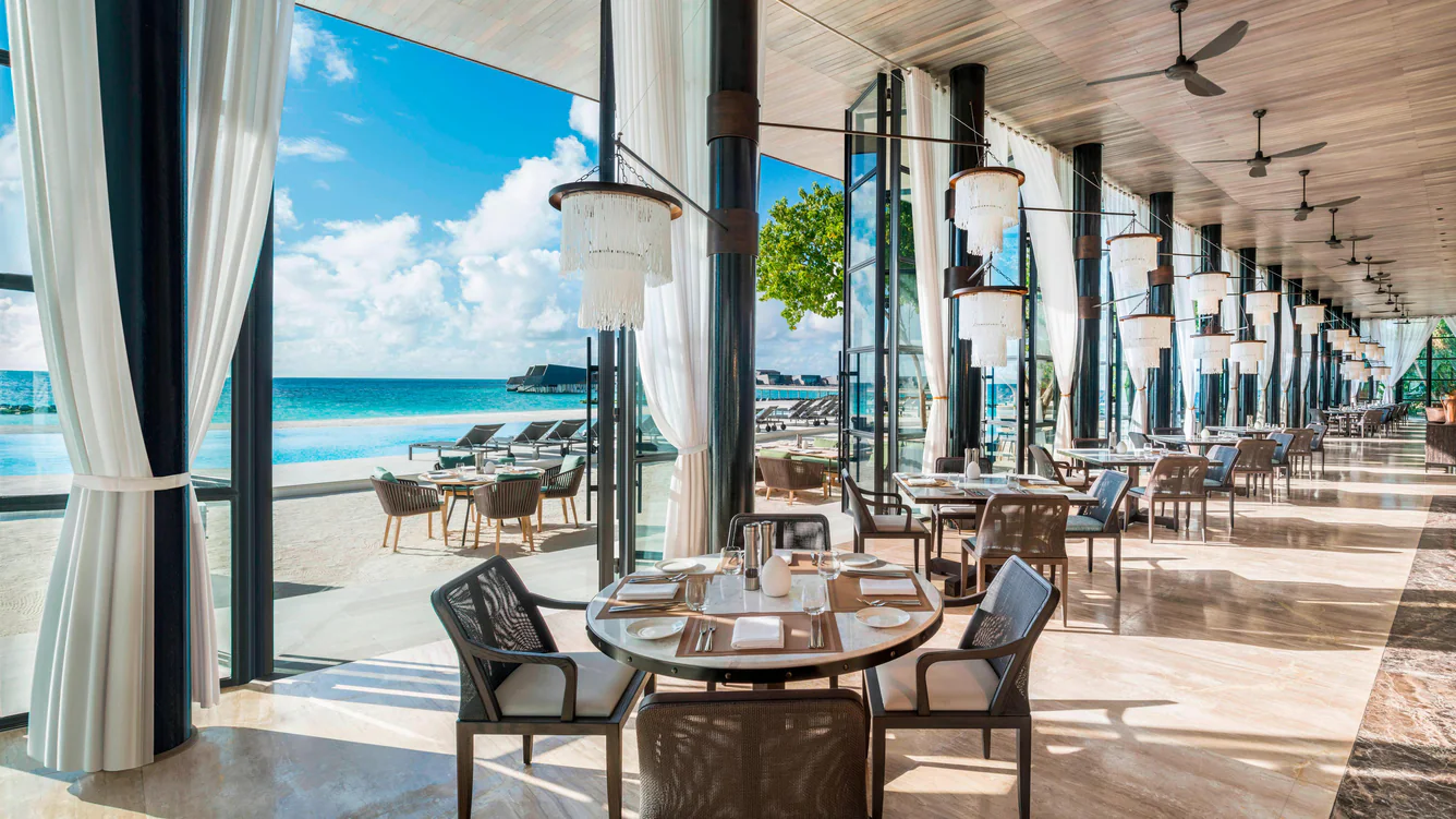 Alba restaurant on the ocean